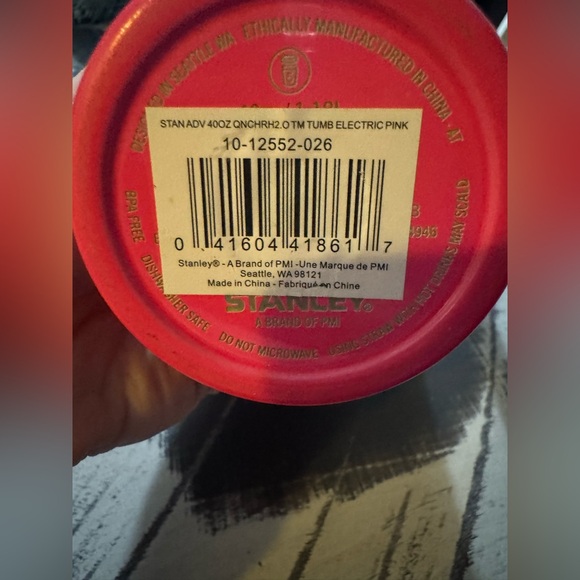 Stanley 40oz Electric Pink Tumbler - Picture 2 of 3
